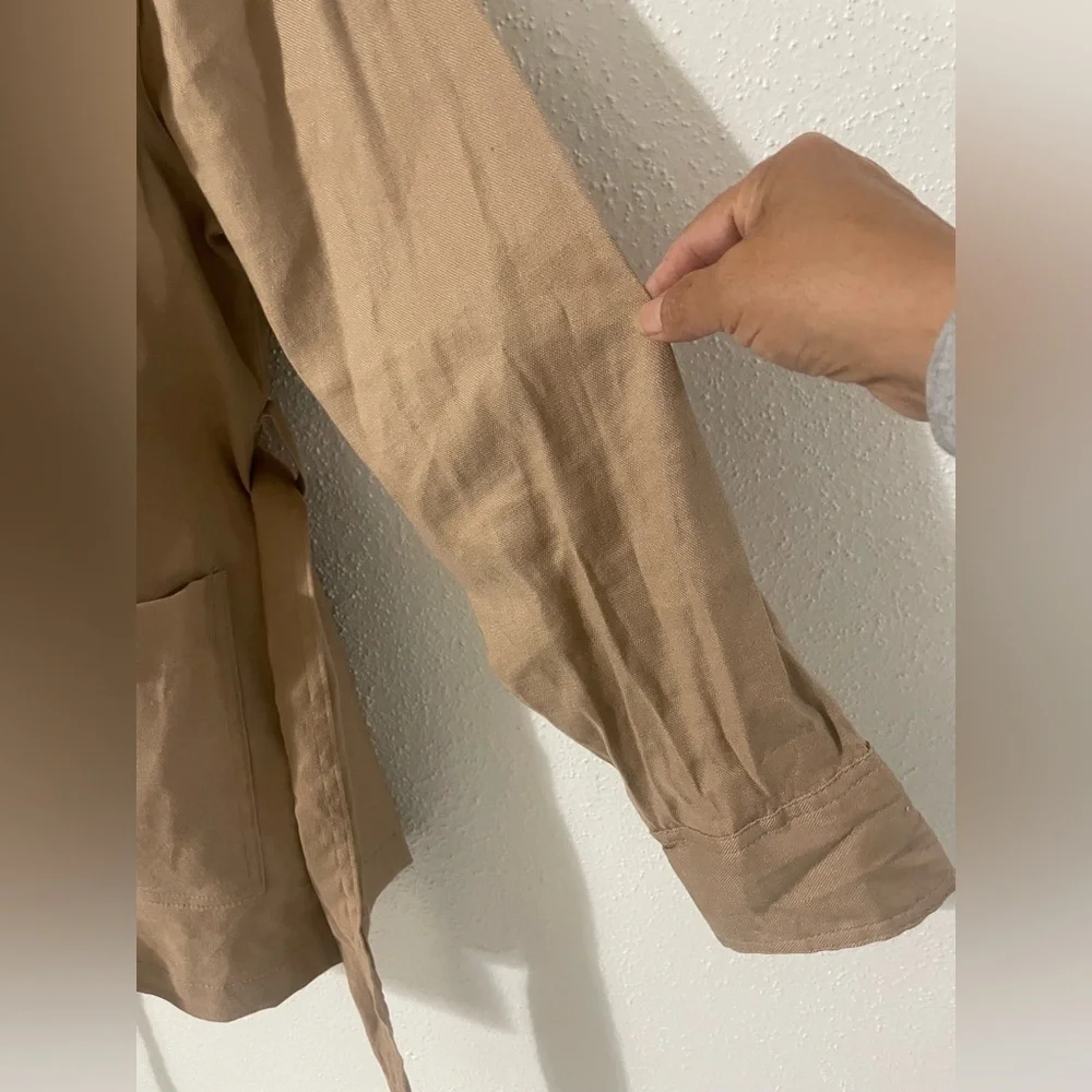 EUC H Halston safari cargo belted linen blend tan jacket size small